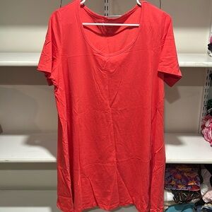 NWOT Roaman’s women’s top